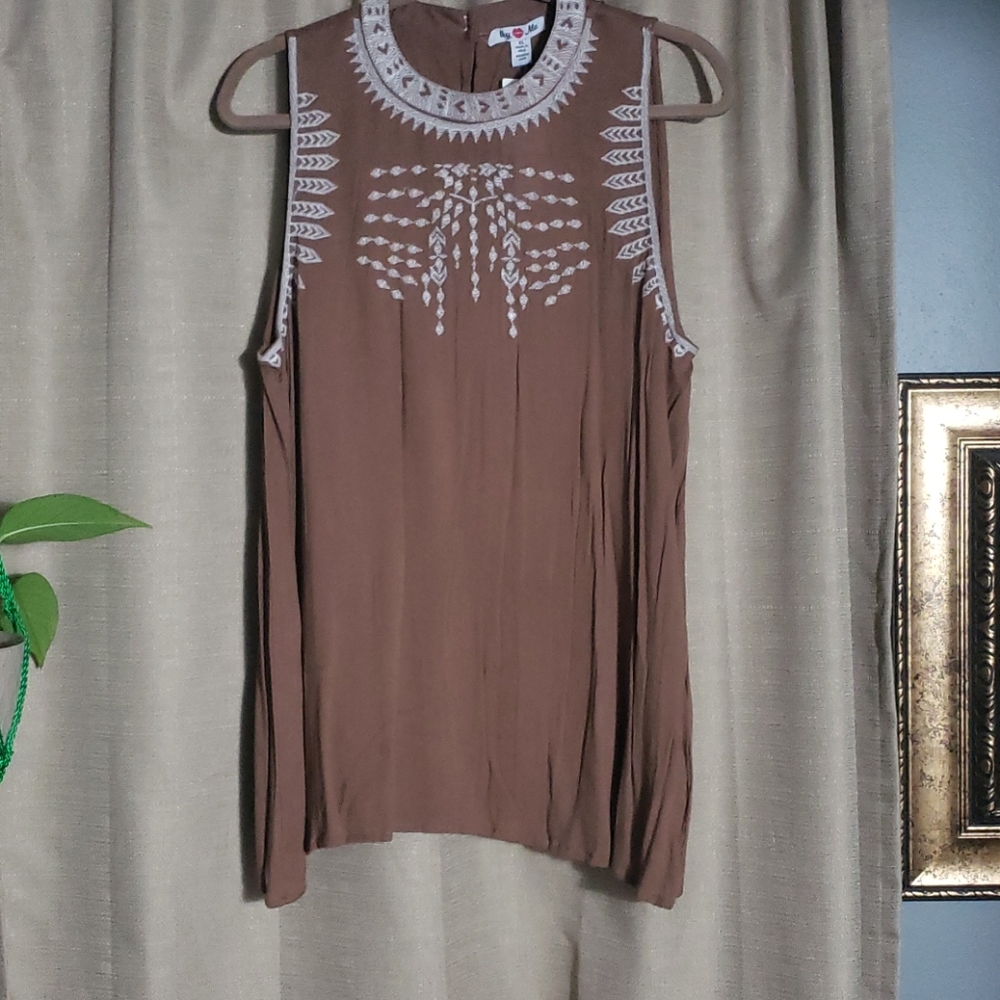 Sleeveless top